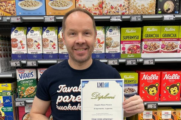 LMI-valmennus toi kokonaisvaltaisia muutoksia sekä työ- että yksityiselämään, toteaa K-Supermarket Leppävirran kauppias Rauno Pasanen.